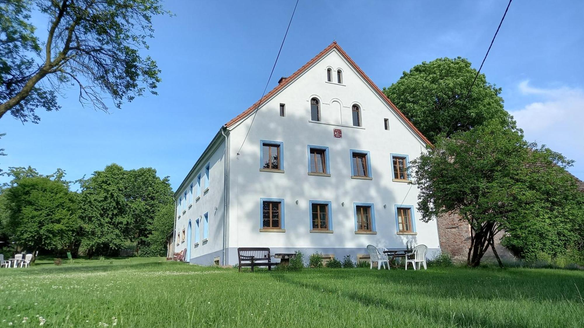 Świerzawa Biala Kalina Kaczawy酒店 外观 照片